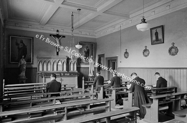 COLLEGE JUNIOR CHAPEL INTERIOR